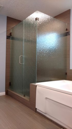 90 Degree Shower with Rain Glass