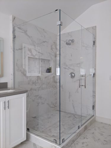 90 Degree Shower Room with Polished Chrome and Ladder Handle Hardware with Low Iron Glass