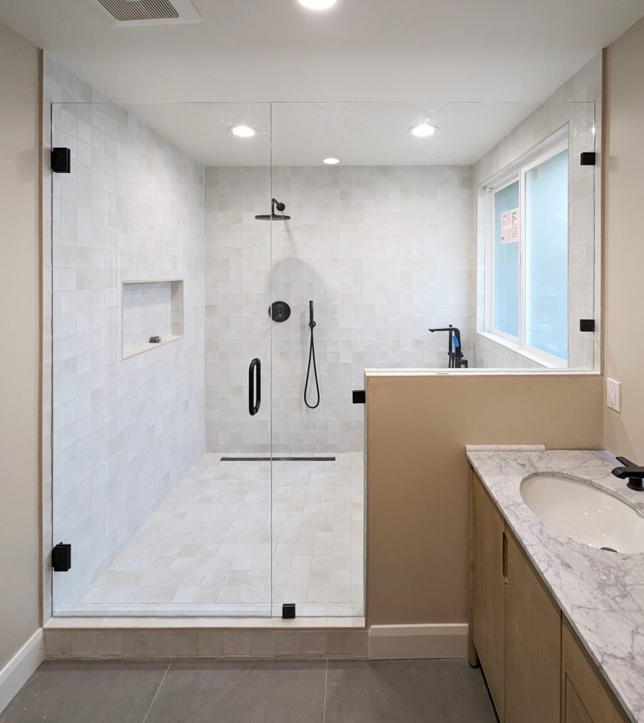 Frameless Shower Enclosures with a Pony Wall - Blizzard Frameless